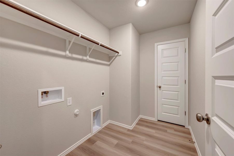 Spacious, unfurnished interior of a new home in Carillon, Manor (Image 29).