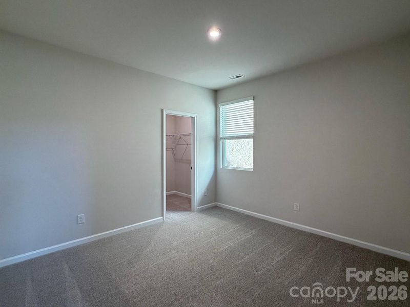 Spacious, unfurnished interior of a new home in Westfall, Gastonia (Image 17).