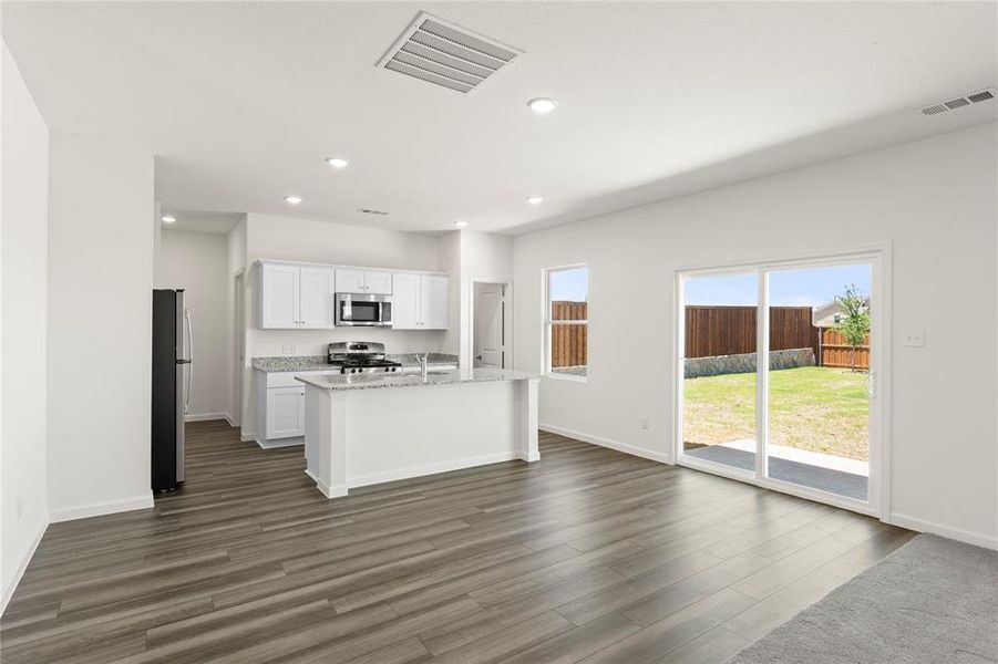 09. 1413 Kennedy - Dining 09. 1413 Kennedy - Dining