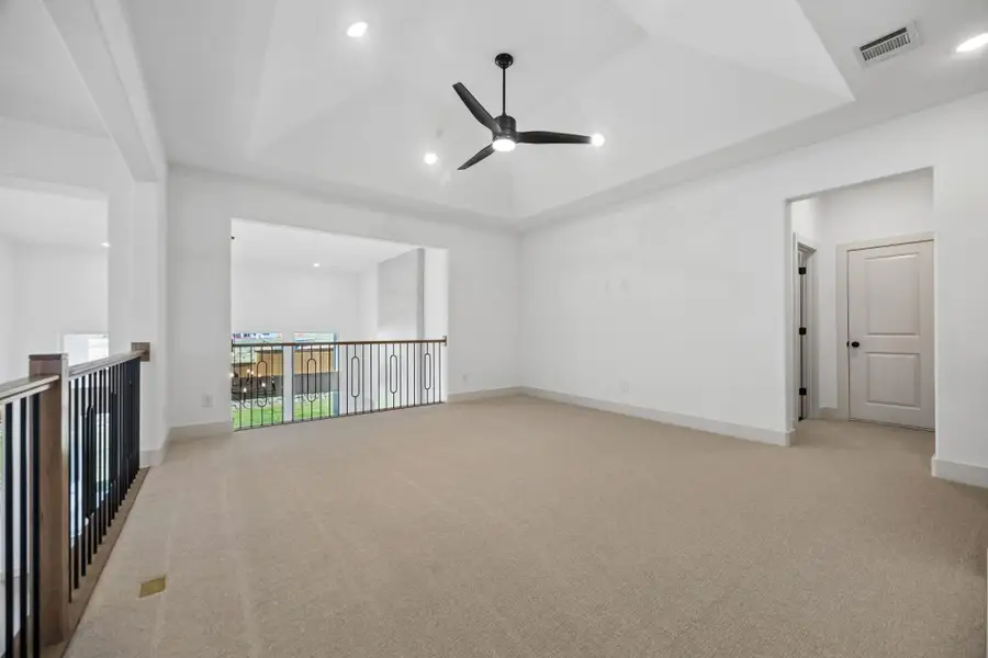 Spacious, unfurnished interior of a new home in The Parks at Wilson Creek, Celina (Image 51). Spacious, unfurnished interior of a new home in The Parks at Wilson Creek, Celina (Image 51).