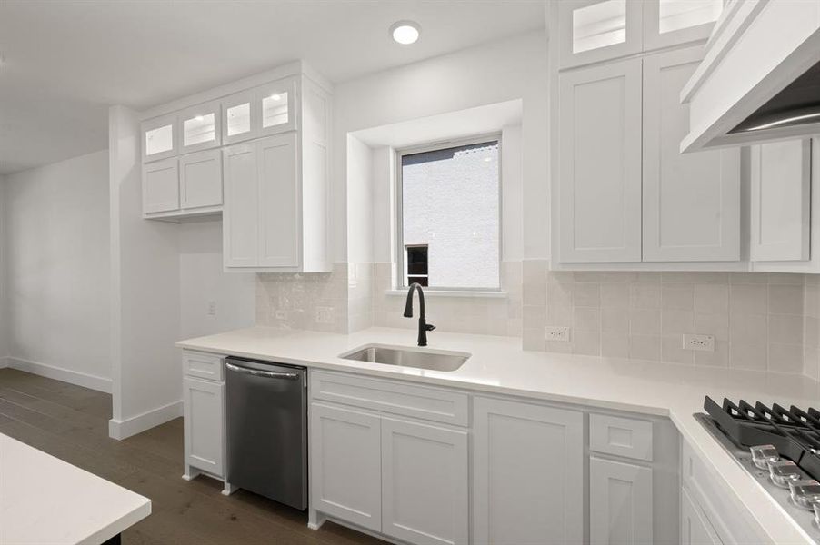 Furnished interior view inside a new home in Shady Valley Estates, Midlothian (Image 12).