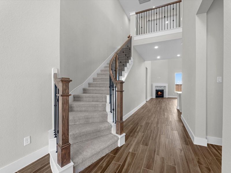 Spacious, unfurnished interior of a new home in Dunham Pointe, Cypress (Image 21).