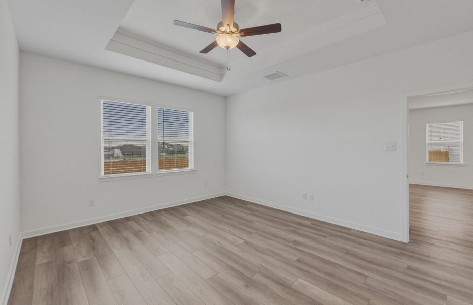 Spacious, unfurnished interior of a new home in Skyview, Belton (Image 18).