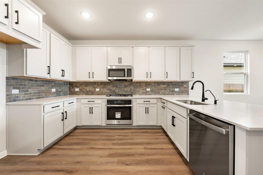 Furnished interior view inside a new home in Patterson Ranch, Georgetown (Image 11).