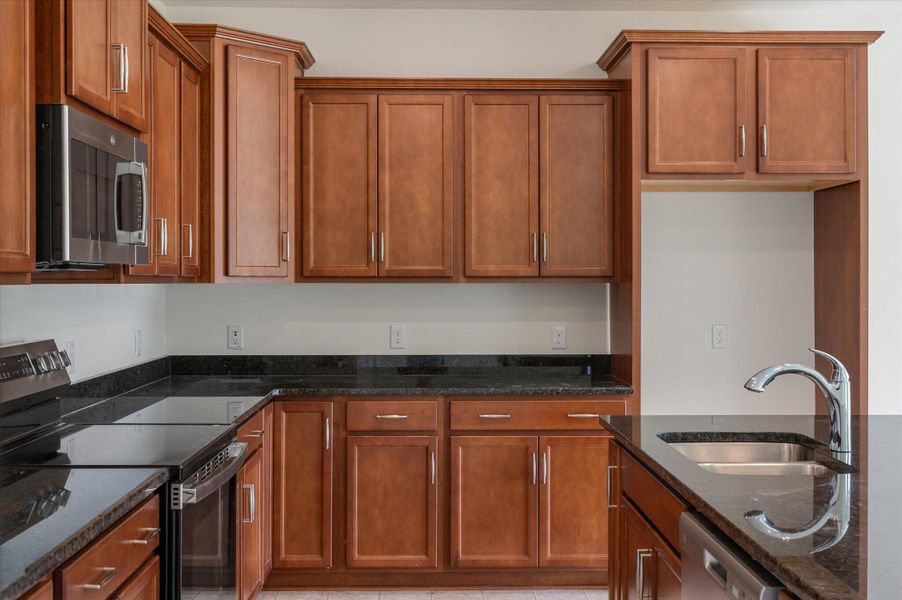 Furnished interior view inside a new home in Oakley Pointe, Moncks Corner (Image 7).