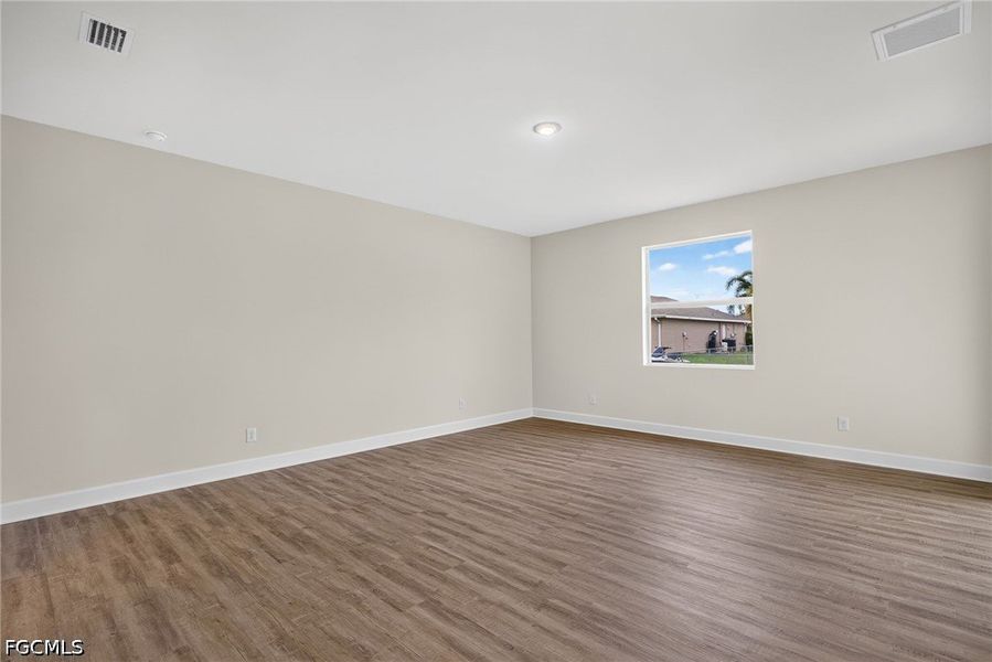 Spacious, unfurnished interior of a new home in Cape Coral, Cape Coral (Image 17). Spacious, unfurnished interior of a new home in Cape Coral, Cape Coral (Image 17).