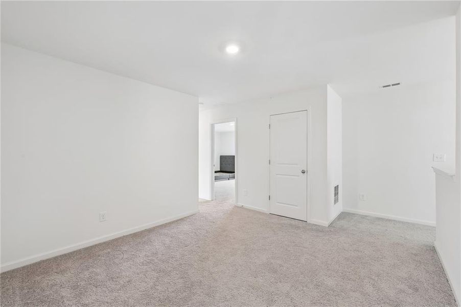 Spacious, unfurnished interior of a new home in Greyson Parc, Locust Grove (Image 19).