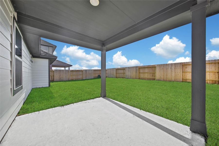 Exterior details and patio area of a home in , Rosharon (Image 4). Exterior details and patio area of a home in , Rosharon (Image 4).