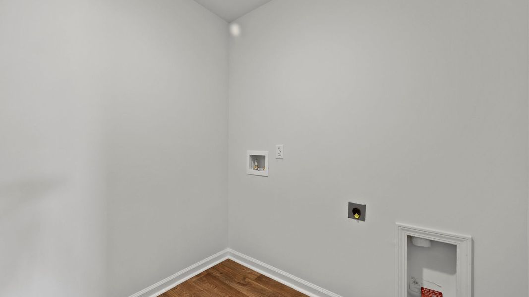 Representative unfurnished interior of a home built from the ROBIE by D.R. Horton in Hillcrest, Ravenel (Image 27).