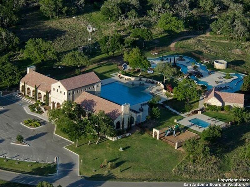 Community amenities in The Grove at Vintage Oaks, New Braunfels (Image 7).