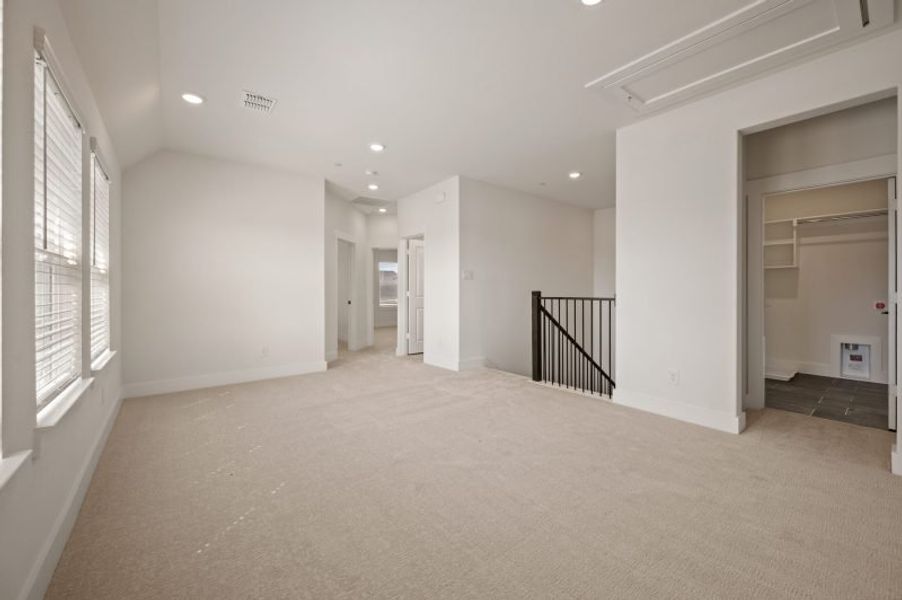 Spacious, unfurnished interior of a new home in Trinity Falls, McKinney (Image 21). Spacious, unfurnished interior of a new home in Trinity Falls, McKinney (Image 21).