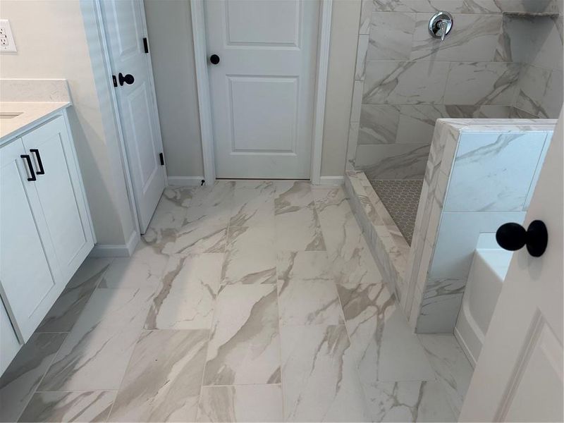 Spacious, unfurnished interior of a new home in , Auburn (Image 55). Spacious, unfurnished interior of a new home in , Auburn (Image 55).