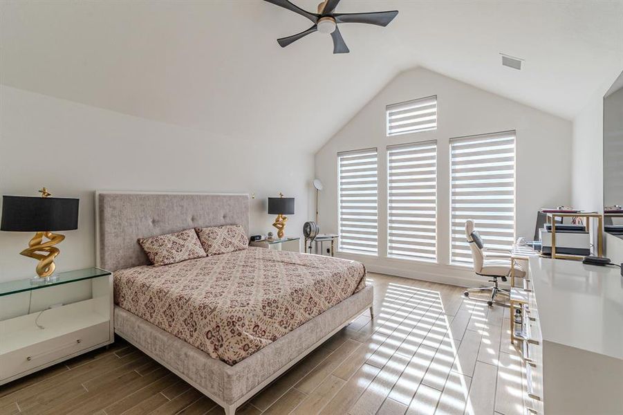Furnished interior view inside a new home in Sweetgrass, Haslet (Image 16). Furnished interior view inside a new home in Sweetgrass, Haslet (Image 16).
