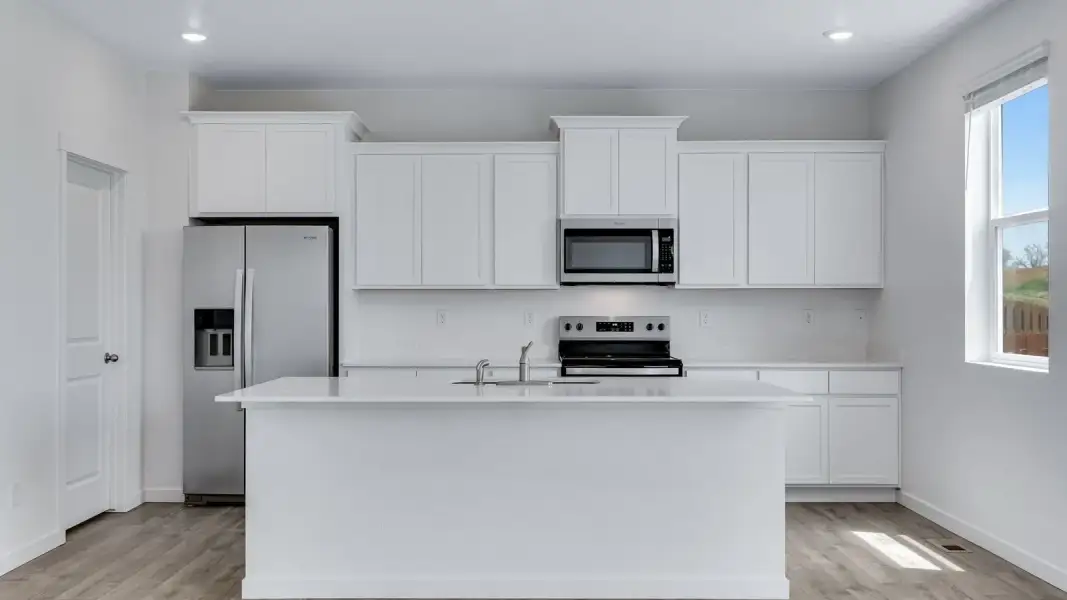 Furnished interior view inside a new home in Vista Meadows, Fort Lupton (Image 6).