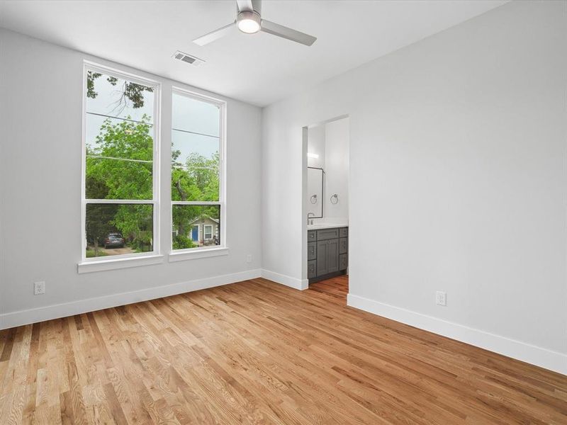 Spacious, unfurnished interior of a new home in , Dallas (Image 23).