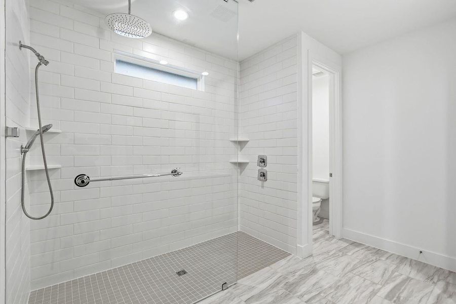 Image 28 of a home in Hills of Westlake.