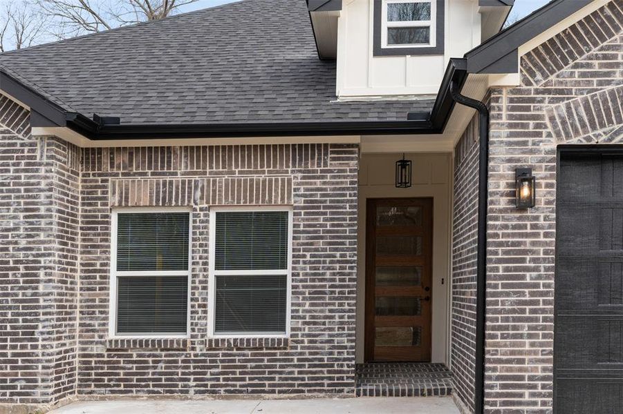 Exterior details and patio area of a home in , Trinidad (Image 26).