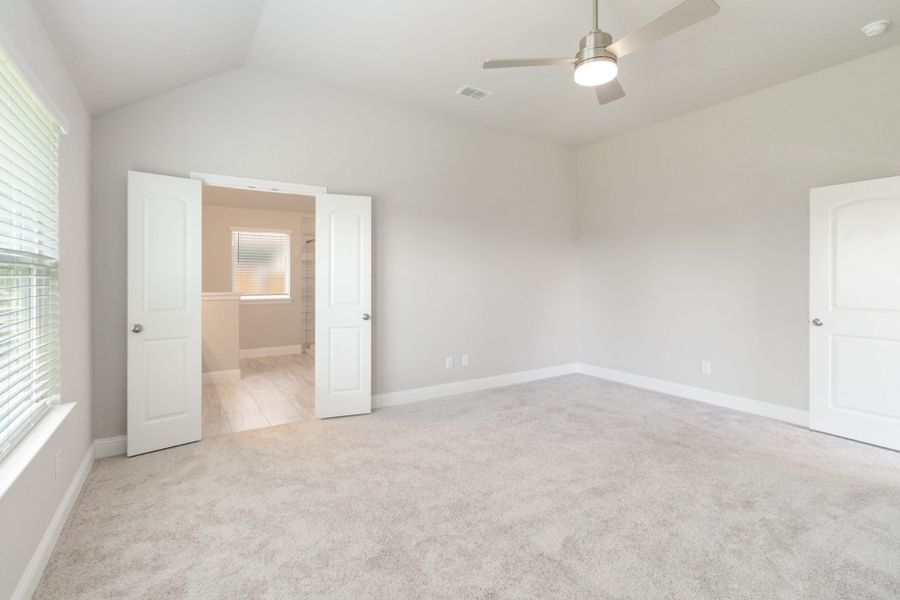 Representative unfurnished interior of a home built from the McKinney by Pacesetter Homes in Creekview Meadows, Pilot Point (Image 18). Representative unfurnished interior of a home built from the McKinney by Pacesetter Homes in Creekview Meadows, Pilot Point (Image 18).