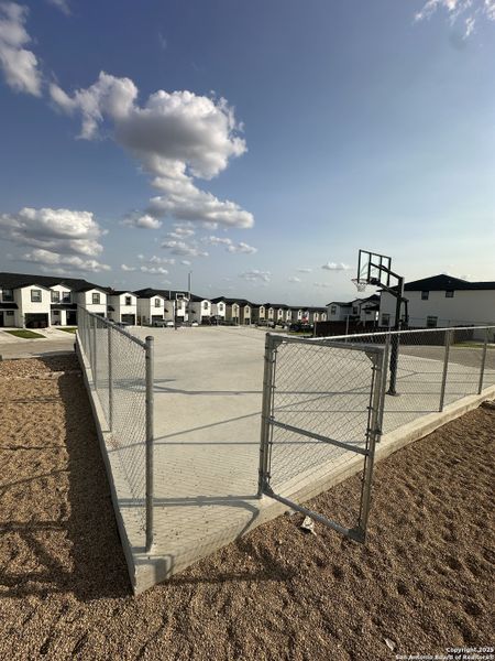 Community amenities in , San Antonio (Image 18).