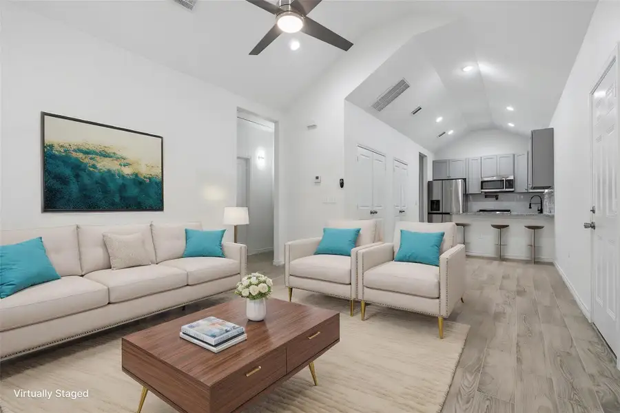 Furnished interior view inside a new home in Lake Conroe Village, Montgomery (Image 6). Furnished interior view inside a new home in Lake Conroe Village, Montgomery (Image 6).