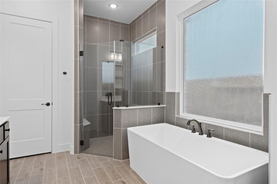 Furnished interior view inside a new home in Brookewater, Rosenberg (Image 4).