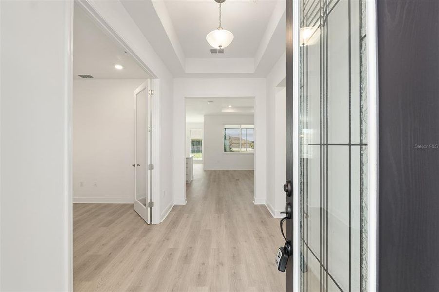 Spacious, unfurnished interior of a new home in , Ocala (Image 21).