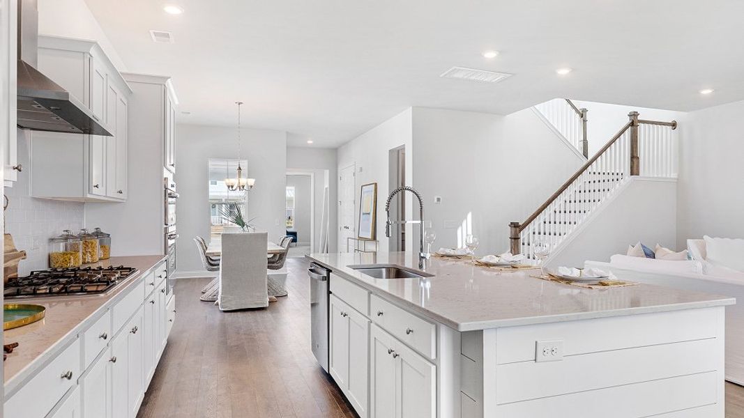 3033 Calhoun Kitchen 1of2 F1 9 22 25