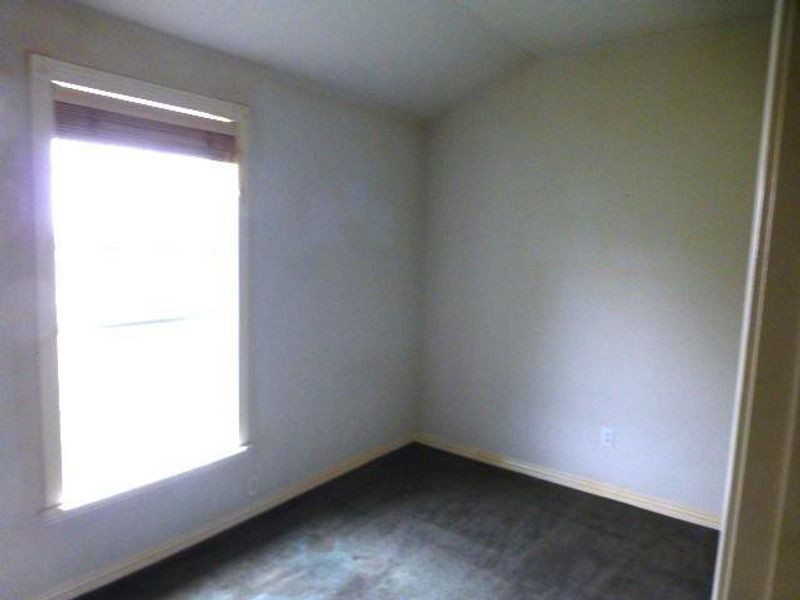 Image 11 of a home in . Image 11 of a home in .