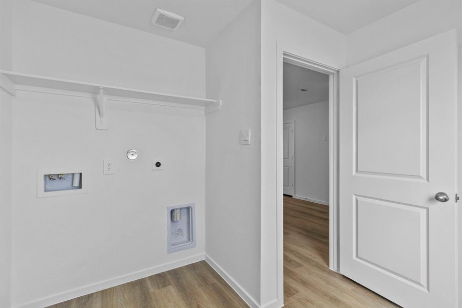 Spacious, unfurnished interior of a new home in Cypress Green, Hockley (Image 28).