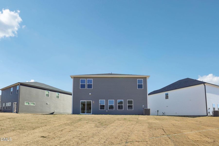 35-web-or-mls-Raleigh- River Glen-36 Hof