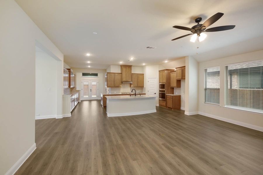 Furnished interior view inside a new home in Las Lomas, Forney (Image 9).