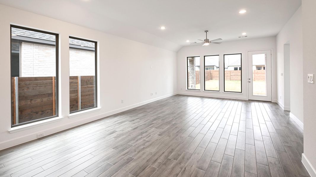 Spacious, unfurnished interior of a new home in Juniper Springs, Lockhart (Image 20).