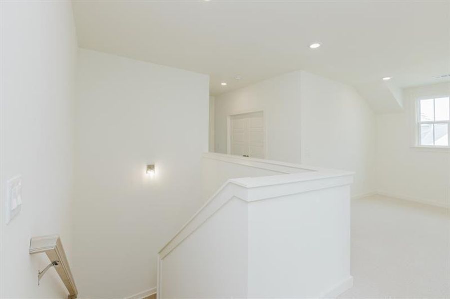 Spacious, unfurnished interior of a new home in , Gainesville (Image 21).