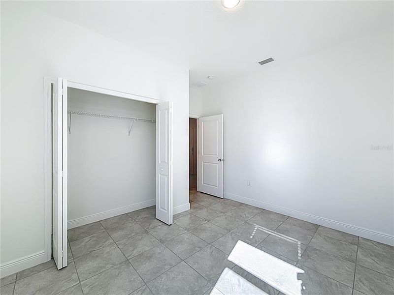 Spacious, unfurnished interior of a new home in , Ocala (Image 23).