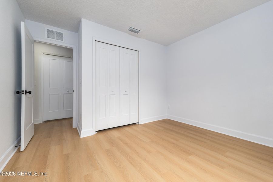 Spacious, unfurnished interior of a new home in , Keystone Heights (Image 7).