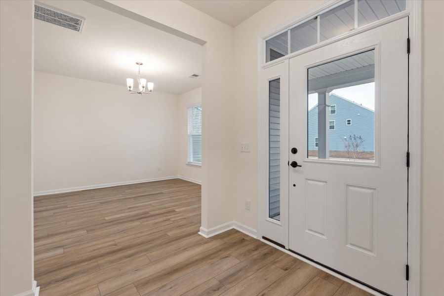 Spacious, unfurnished interior of a new home in Oakley Pointe, Moncks Corner (Image 25).