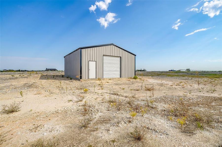 Front exterior of a new home in Rocky Top Ranch, Reno, TX, highlighting curb appeal (Image 19). Front exterior of a new home in Rocky Top Ranch, Reno, TX, highlighting curb appeal (Image 19).