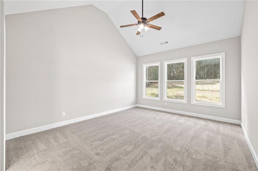 Spacious, unfurnished interior of a new home in , Jefferson (Image 32).
