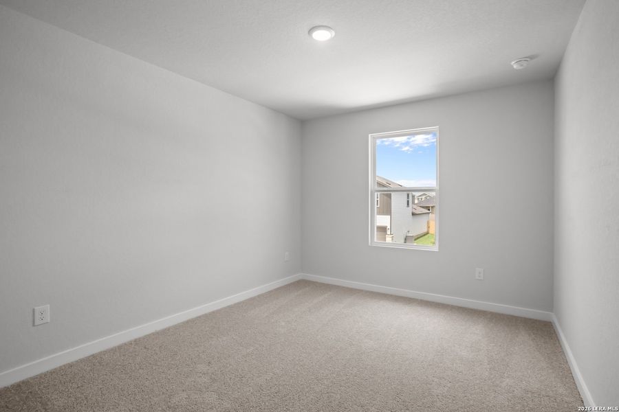 Spacious, unfurnished interior of a new home in Mesa Vista, San Antonio (Image 21).