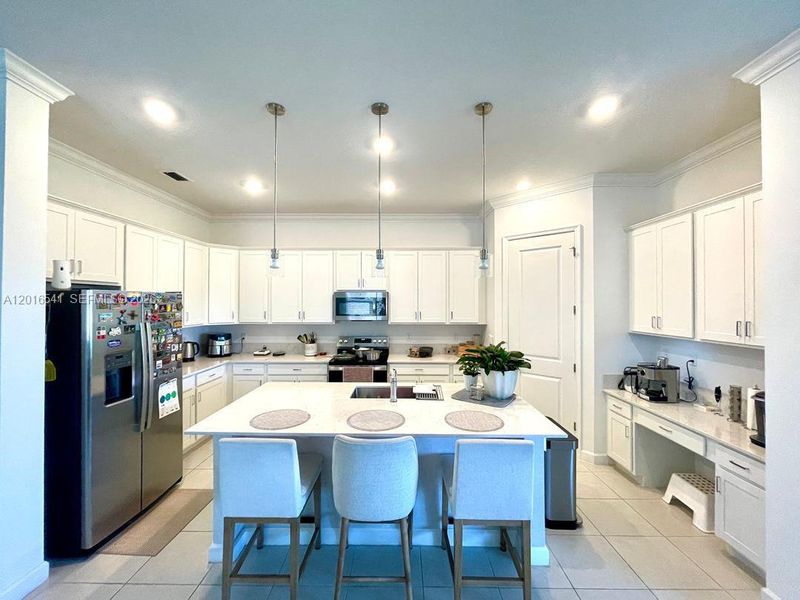 Furnished interior view inside a new home in , Port St. Lucie (Image 11).