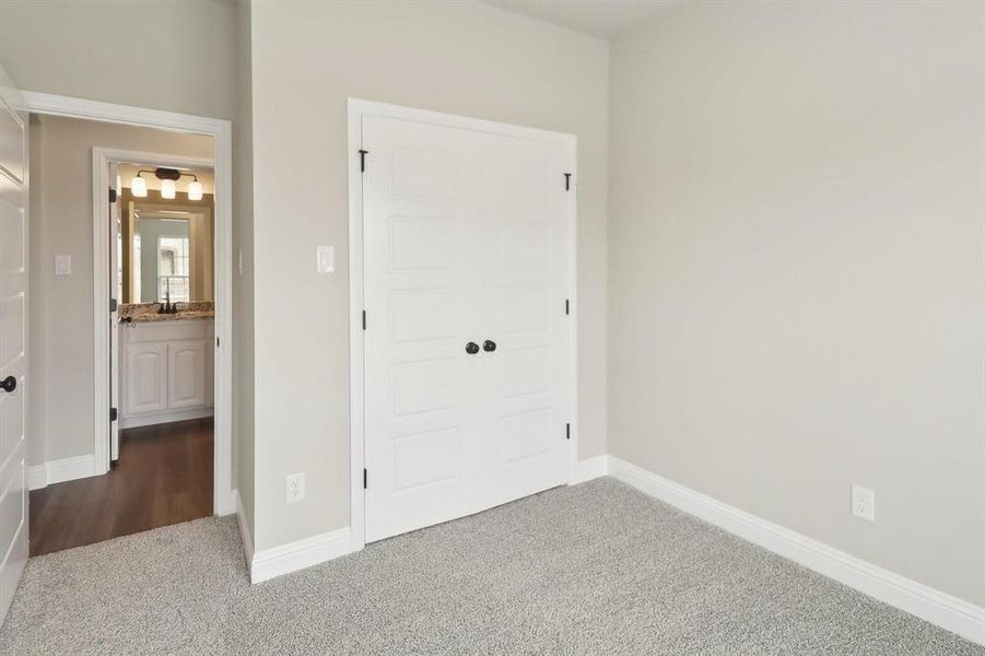 Image 27 of a home in .