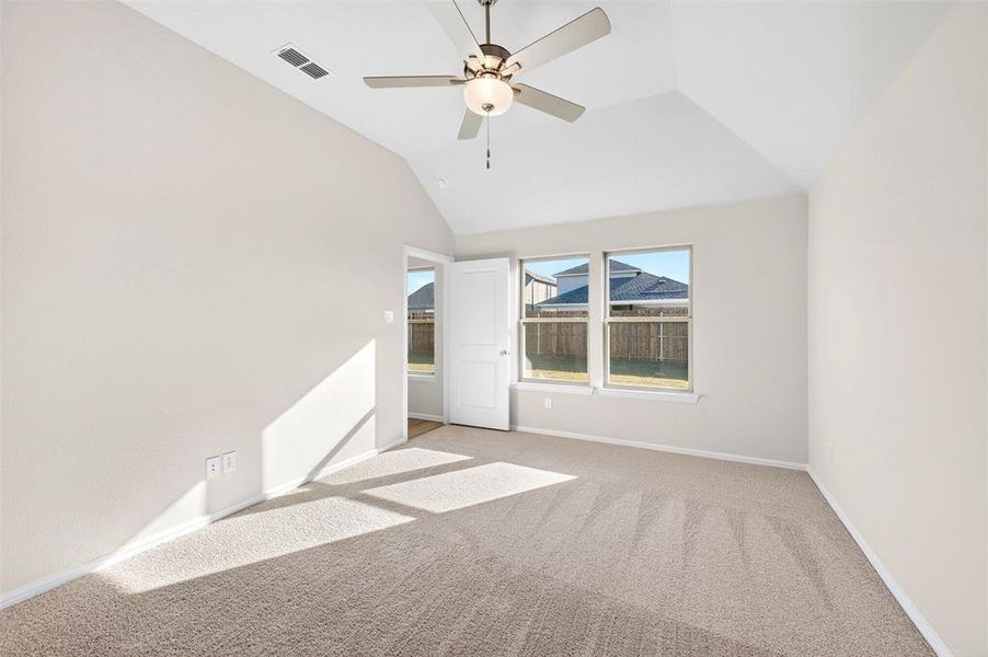 Spacious, unfurnished interior of a new home in Verandah, Royse City (Image 33).