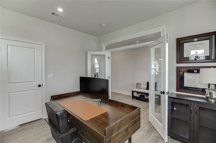 Furnished interior view inside a new home in Tiberon Woods, Cumming (Image 17). Furnished interior view inside a new home in Tiberon Woods, Cumming (Image 17).