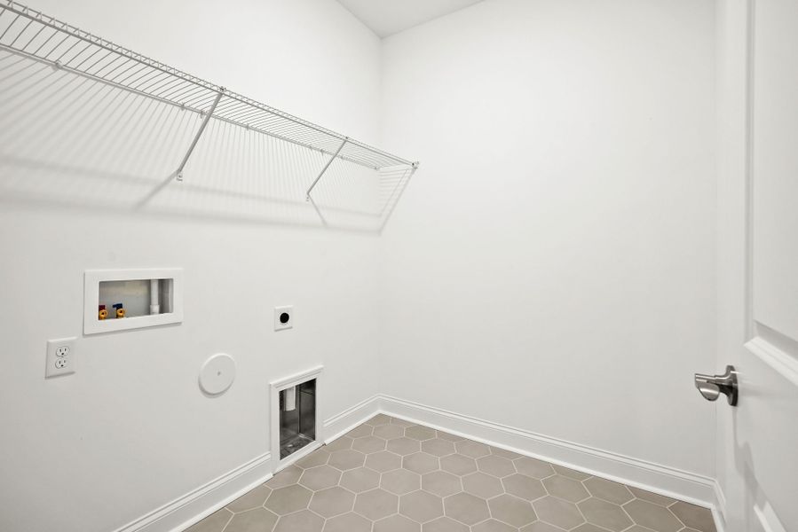 Spacious, unfurnished interior of a new home in Forest Creek, Waxhaw (Image 46).