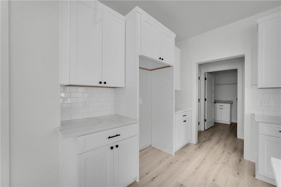 Furnished interior view inside a new home in , Lavonia (Image 7).