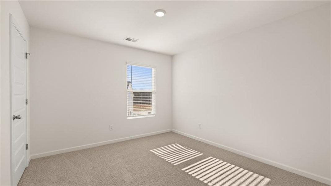 Spacious, unfurnished interior of a new home in Poplar Preserve, Newnan (Image 34).