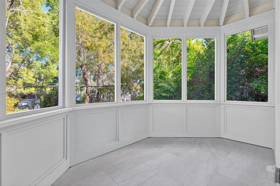 Image 74 of a home in .