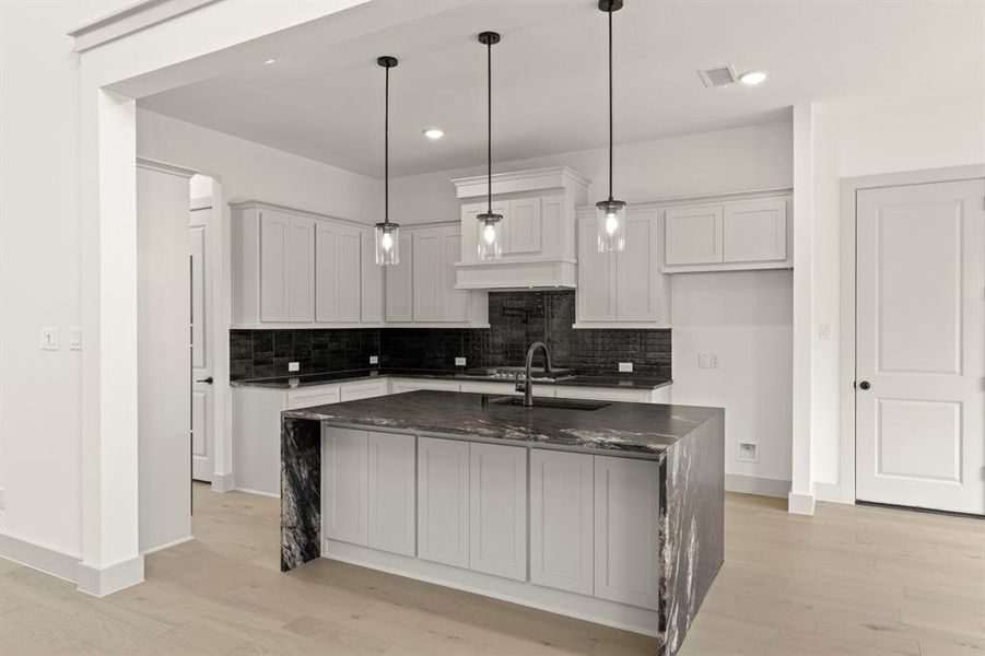 10. 903 Stellar - Kitchen (2)