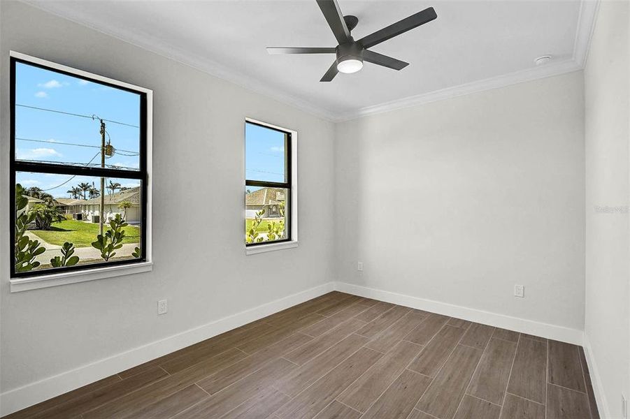 Spacious, unfurnished interior of a new home in , Rotonda West (Image 33).