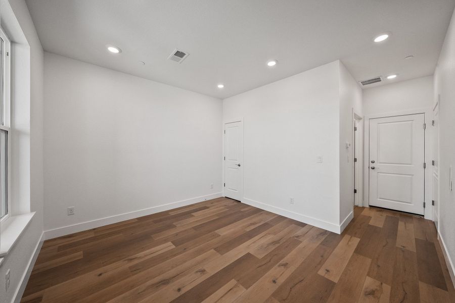 Spacious, unfurnished interior of a new home in Berkeley Villas, Denver (Image 20). Spacious, unfurnished interior of a new home in Berkeley Villas, Denver (Image 20).